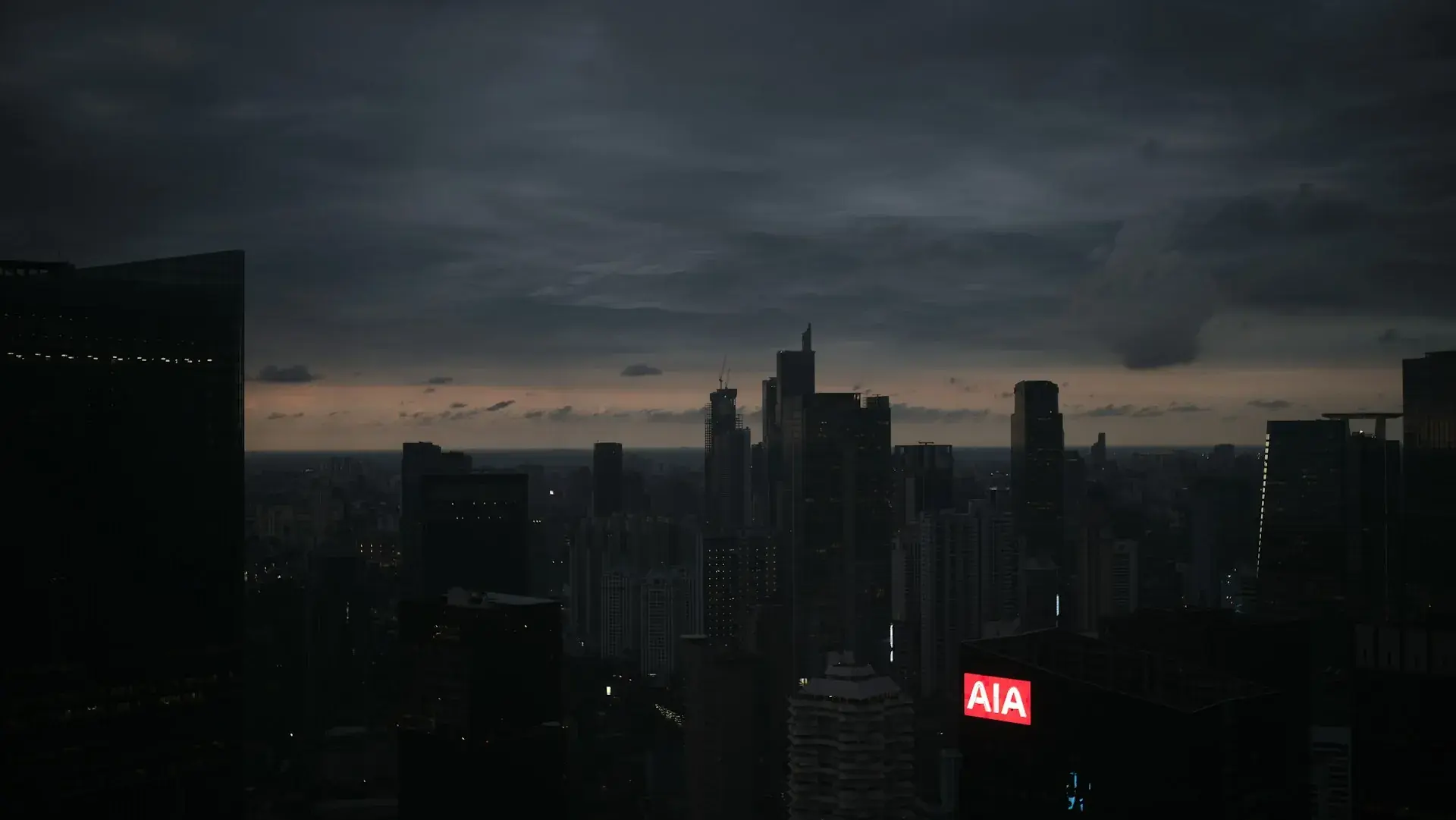 City at dusk - Startup financing decisions